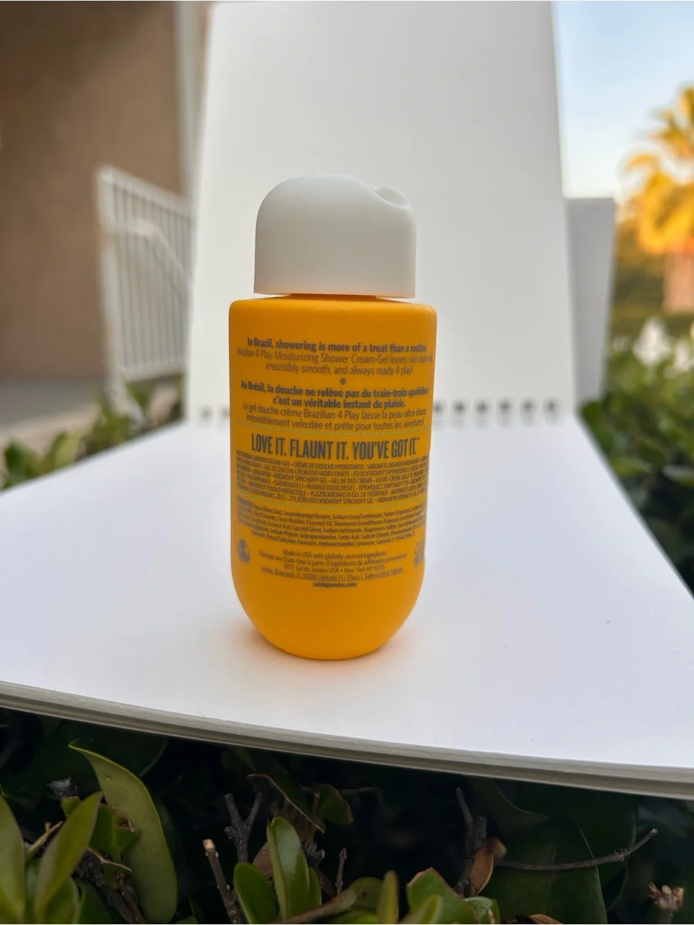Sol de Janeiro Brazilian 4-Play Moisturizing Shower Cream-Gel - Yellow